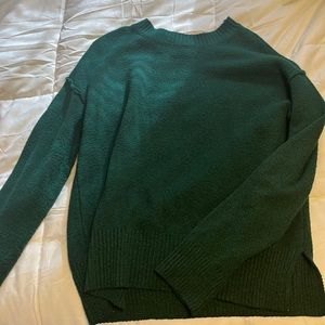 Women’s green sweater
